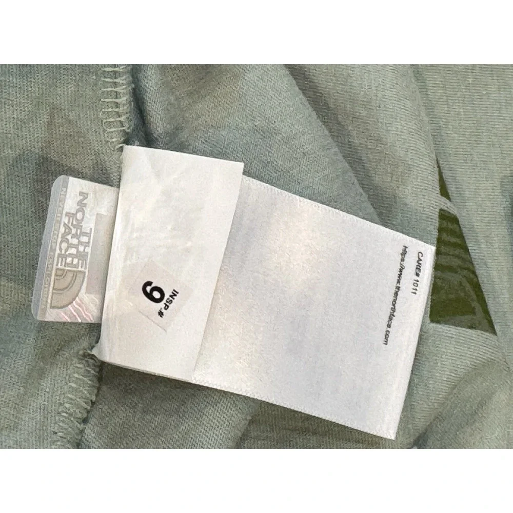 The North Face Womens Half Dome Logo T-Shirt Sage Green Cotton Tee Size M NEW - Picture 7 of 7